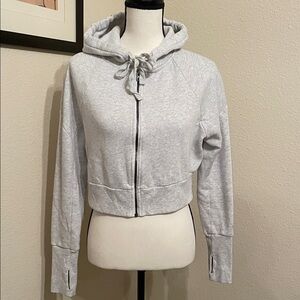 ALO Yoga Cropped Hoodie . Light grey . Excellent condition